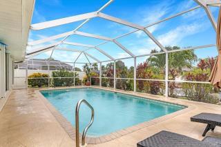 Direct Gulf-access home with electric-heated pool & boat lift - Villa Annabella - Cape Coral - 9