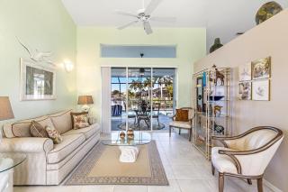 Spacious gulf-access heated-pool home with spa & boat lift - Villa Ashlyn - Cape Coral - 5