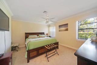 Villa Connie - Remodeled gulf-access electric-heated pool home w/game room & bikes - SWFL Rentals - 2