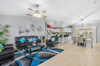 Villa Blanca - Private family-friendly home w/electric-heated pool & bikes! - SWFL Rentals - 7
