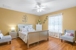 Villa Blanca - Private family-friendly home w/electric-heated pool & bikes! - SWFL Rentals - 1