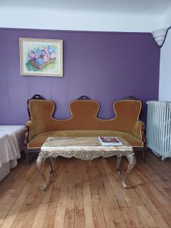 Maison Violette en Berry - chambres d'hôtes vintage face au marché d'Aigurande - 5