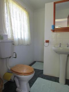 Absolute Leisure Cottages - 1