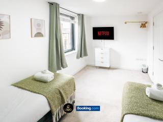 2 Bedroom Flat By LS2G Short Lets & Serviced Accommodation Greater London With Free Parking - Londra - 1