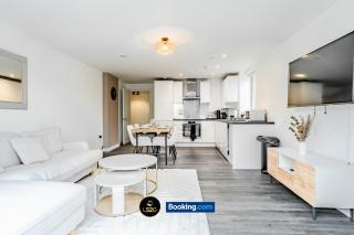 2 Bedroom Flat By LS2G Short Lets & Serviced Accommodation Greater London With Free Parking - Londra - 5