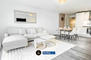 2 Bedroom Flat By LS2G Short Lets & Serviced Accommodation Greater London With Free Parking - Londra - 9