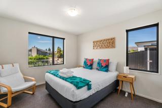 Sunny Riverside Park - 7