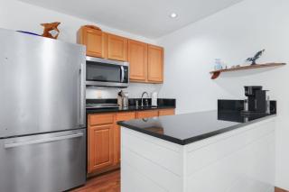 Kona Islander Inn 336 - 6