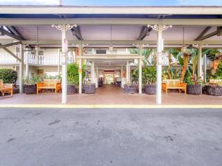 Kona Islander Inn 336 - 4