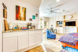Shop, Golf and Hike Modern Scottsdale Studio! - 1