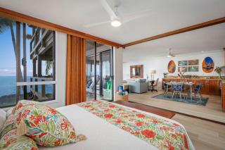 Surf & Racquet 4-204 - 4