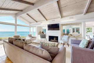 Forever Views Oceanfront, dog-friendly home with deck, firepit, grill, & sweeping ocean views - 8