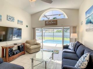 Relax Away Villa: Private Pool Home Near Disney - 3