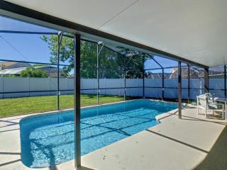 Relax Away Villa: Private Pool Home Near Disney - 8