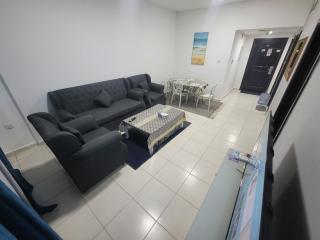 Stylish 1BR Walk to Beach - 5