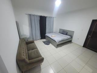 Stylish 1BR Walk to Beach - 3