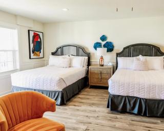 Adjacent 3rd Floor Trio, 301 King, 302 Queen, & 303 Queen - Surf City - 6