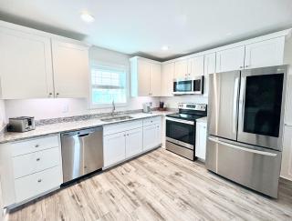 Adjacent 3rd Floor Trio, 301 King, 302 Queen, & 303 Queen - Surf City - 2