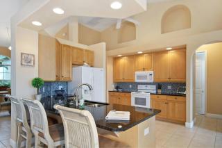Villa Ellis - Electric-heated pool home on Gulf-access canal in quiet neighborhood - SWFL Rentals - 4