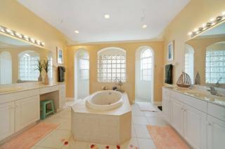 Villa Ellis - Electric-heated pool home on Gulf-access canal in quiet neighborhood - SWFL Rentals - 2