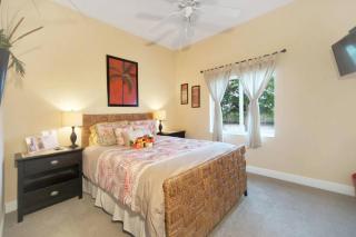Tommy Bahama-style electric-heated pool home on Gulf-access canal - Villa Ellis - Cape Coral - 1