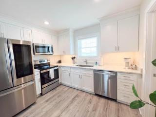 1002 Queen ADA Suite, 1st Floor Surfside - Surf City - 8