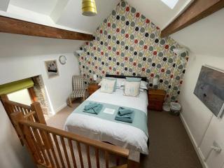 Chestnut Farm Holiday Cottages - 6