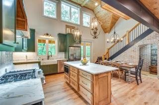 Luxurious Clarkesville Cabin with Decks and Fire Pit - Clarkesville - 9