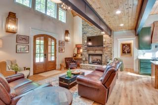 Luxurious Clarkesville Cabin with Decks and Fire Pit - Clarkesville - 7