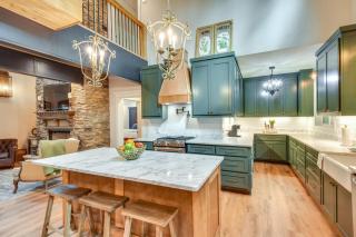 Luxurious Clarkesville Cabin with Decks and Fire Pit - 4