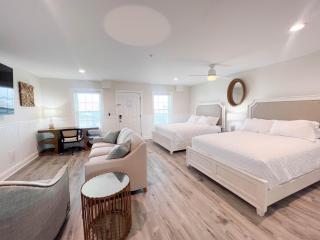 2007 Queen Suite, 2nd Floor Oasis - Surf City - 3