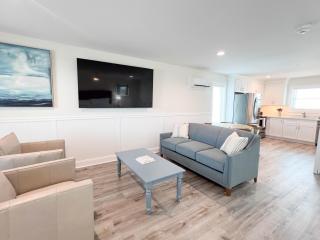 2008 King Suite, 2nd Floor Serenity - Surf City - 2