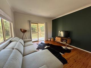 The Roadway Retreat - Wyee - 1