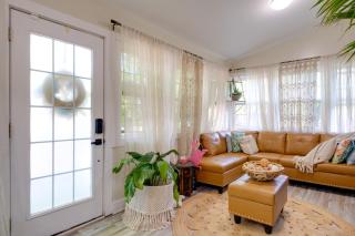 Adorable Beach Cottage with Hot Tub and Tropical Bar! - Chesapeake Beach - 7