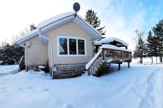 Amazing Lakefront cottage on Paradise Lake - 4