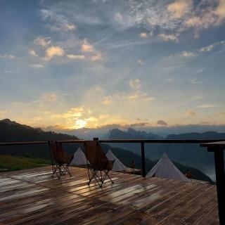 Sunrise Ha Giang Camping An Introspective Stay - Suy Tung Su - 8