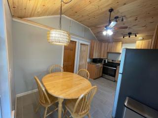 1000 Islands Waterfront Cottage - 2