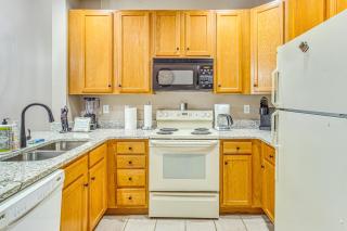 Golfers Getaway Myrtle Beach Condo with Patio - Myrtle Beach - 2