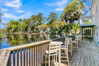 Modern Coastal Retreat Near the Beach and Golf - Sleeps 4 - Edisto Beach - 2