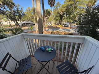 Modern Coastal Retreat Near the Beach and Golf - Sleeps 4 - Edisto Beach - 4