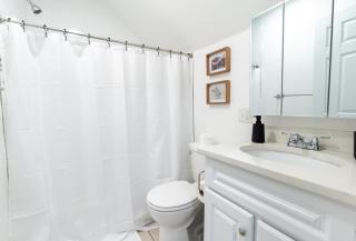 4BDR Near Tufts-10min-Walk to Subway-Free Parking - 1
