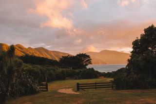 Remote Island Boutique Barn Accomodation - Marlborough - 9