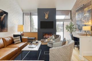 Parkside Condo by AvantStay Walk to Ski Lifts Town Pool Hot Tub Access - Park City - 0