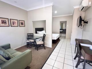 Best Western Bungil Creek Motel - 1