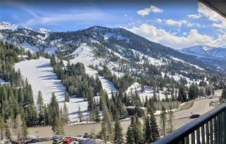 Condo Right on the Snowbird Slopes! - Sandy - 4