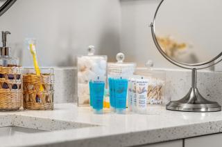 All King Beds & TVs in Every Room, Perfect for Large Groups - 2