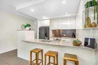 City Centre 3-Bed Apartment with Pool Access - Cairns - 8