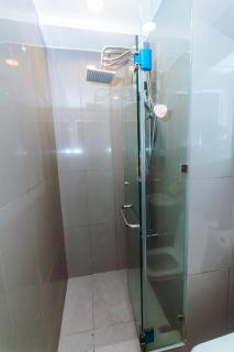 2 BR Air condo Makati Penthouse SwimGym 300Netflix 5249 - Manila - 9