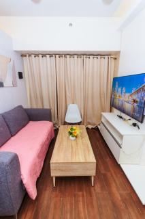 2 BR Air condo Makati Penthouse SwimGym 300Netflix 5249 - Manila - 1