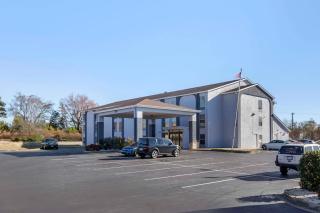 Quality Inn Spartanburg - 9